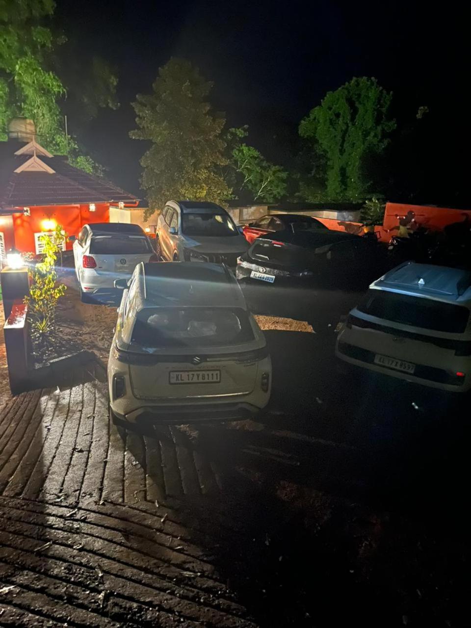 Falcon Riverview Resorts Kuttampuzha Kültér fotó